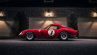 Ferrari 250 GTO producerad 1962 satte nytt rekord på bilauktioner.